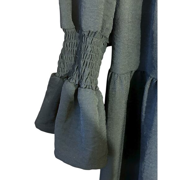 Top It Off Women’s Black Ruffled V-Neck Tiered Midi Dress Party Flirty Size M - Picture 4 of 12